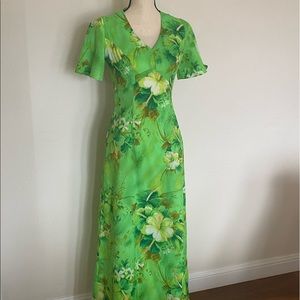 True Vintage XS Hawaiian Maxi Dress Circa 1970’s Made in Hawaii